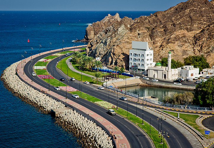 Drive in Oman through Muttrah Corniche