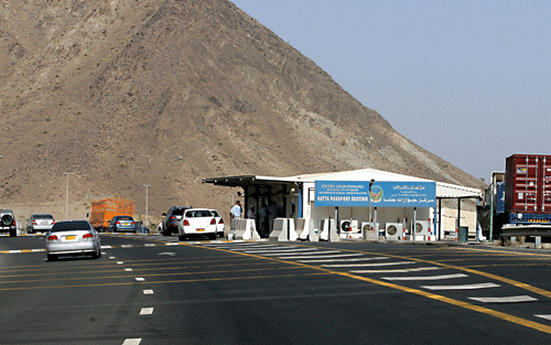 Oman UAE border Crossing